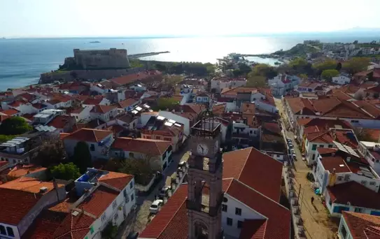 Bozcaada'ya Bayramda Araç Girişi Yasaklandı