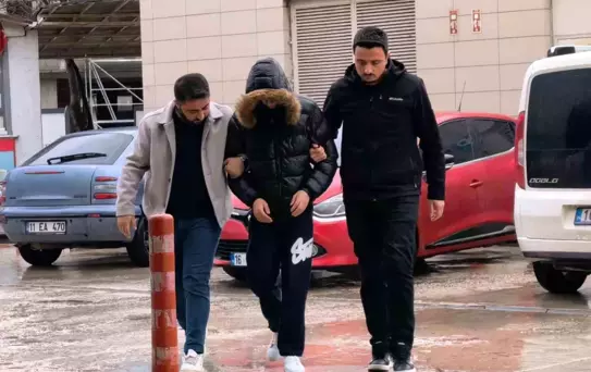 Cami İçinde Uygunsuz Video Çeken Genç Tutuklandı