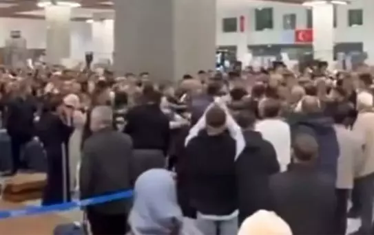 Gaziantep Havalimanı'ndan kavga ve gerginlik
