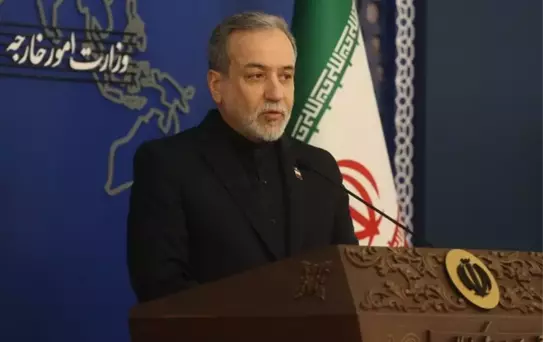 İran, Hürmüz Boğazı'nın Açık Olduğunu Bildirdi