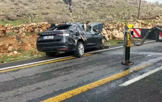 Midyat'ta Takla Atan Araçta 3 Yaralı
