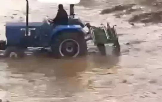 Nusaybin'de Sağanak Yağış Hayatı Olumsuz Etkiledi