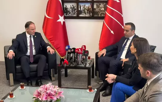 Partiler Arası Ziyaretler ve Ekonomi Vurgusu