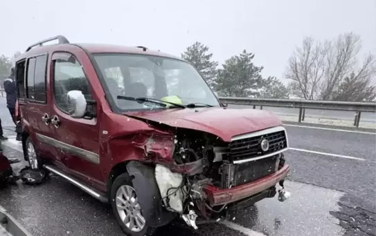 Uşak'ta Trafik Kazası: 6 Yaralı