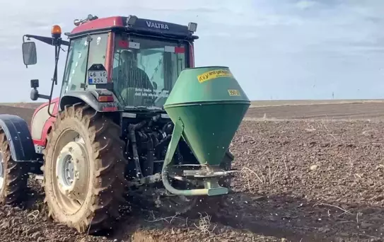 Adilcevaz'da Arpa Ekim Sezonu Başladı