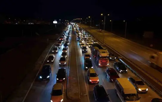 Kırıkkale'de Bayram Trafiği Yoğunlaştı