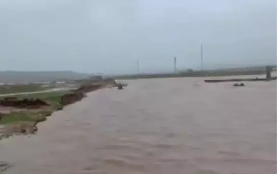 Diyarbakır'da Sel: Köprü Su Altında Kaldı