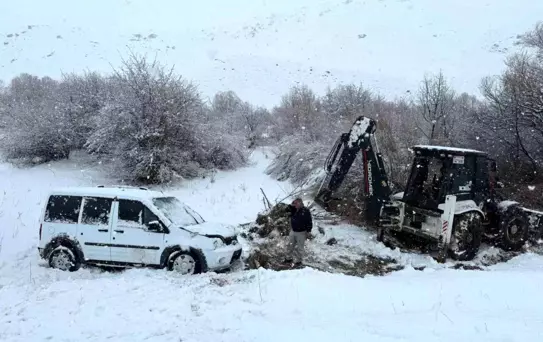 Hakkari'de Kar Kazası: 2 Yaralı