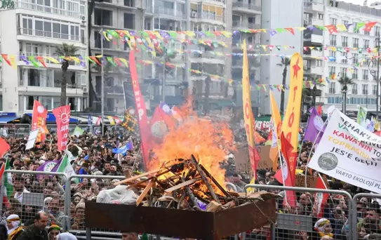 İzmir'de Nevruz Kutlaması