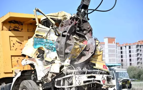 Manisa'da hurda ve sahipsiz araçlar MKE'ye sevk edildi