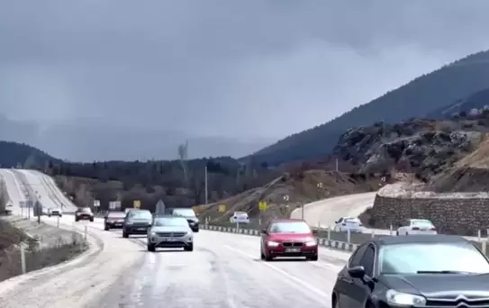 Konya-Antalya Yolunda Bayram Dönüşü Yoğunluğu