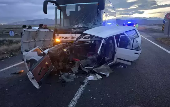 Niğde'de Trafik Kazası: 1 Ölü, 2 Yaralı
