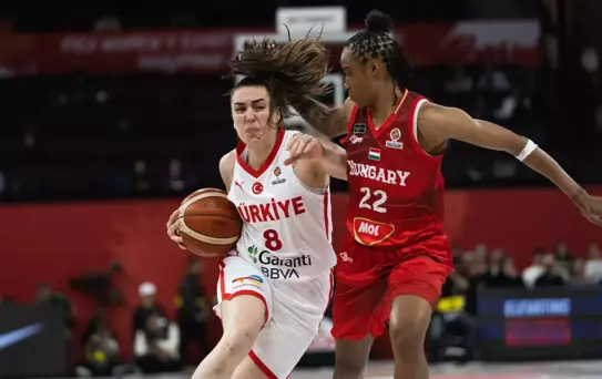 Ayşe Cora'dan Galatasaray'a kötü haber