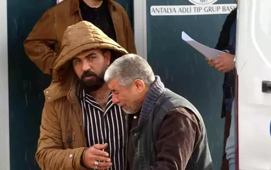 Bir babanın en ağır yükü: 'Yarın bayram, erken yatın' dedi, hiçbiri uyanamadı