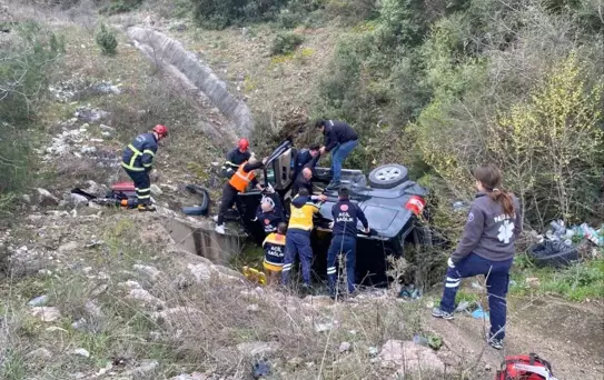 Bilecik'te Otomobil Takla Attı: 2 Yaralı