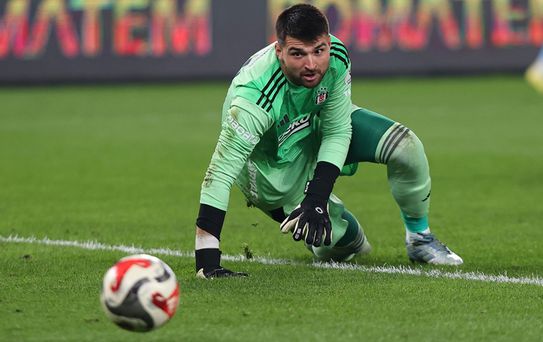 Ersin Destanoğlu'nun Beşiktaş ile sözleşme yenilemek için bir şartı var