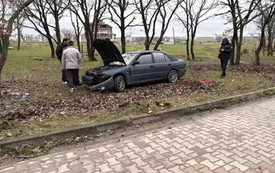 Kapaklı'da Otomobil Kazası: Sürücü Yaralı