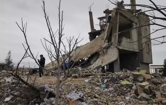 Lübnan'daki Saldırılarda Ölü sayısı 1029'a Yükseldi