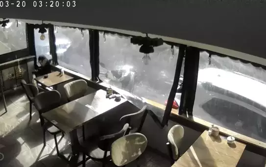 Boşanma aşamasındaki eşinin iş yerini soydu! Emniyet'te pes dedirten ifade