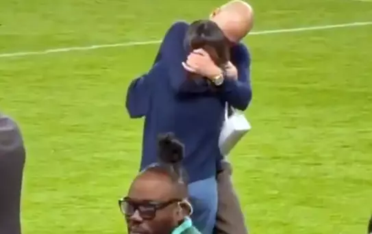 Tarihi maçtan sonra viral olan görüntü