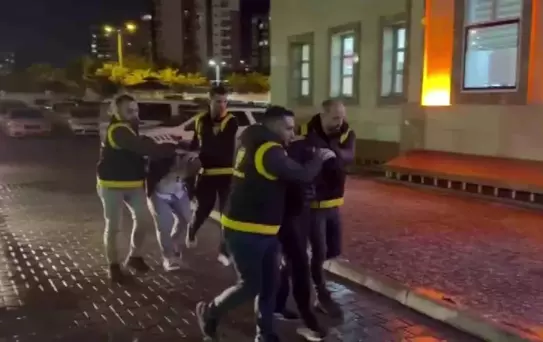 Adana'da Bıçaklı Trafik Tartışması