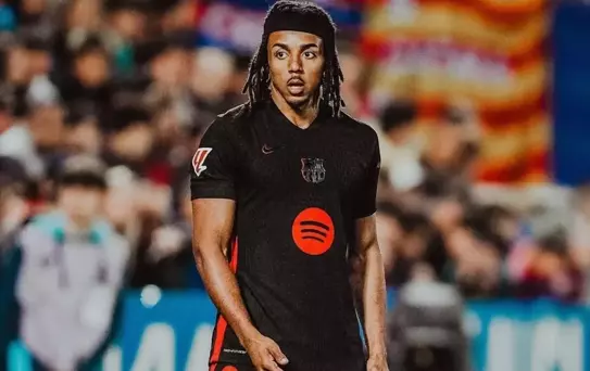 Barcelona'nın yıldızı Kounde'den Galatasaray için flaş sözler