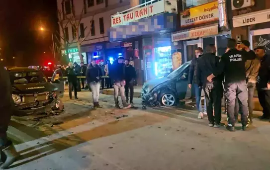 Elazığ'da Trafik Kazası: 3 Yaralı