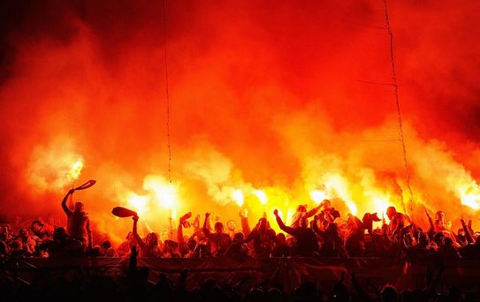 Galatasaray'ın eski yıldızı koca ülkeyi karıştırdı