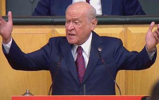 Bahçeli'den parti grubunu ayağa kaldıran sözler: Asıl rejim değişikliği o ülkede olmalıdır