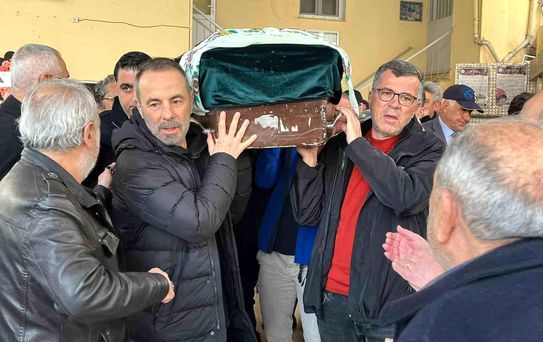 Reha Kapsal'ın Annesi Son Yolculuğuna Uğurlandı