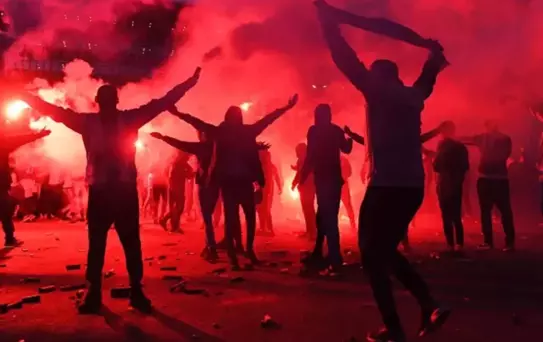 Tarihi ambargo yıkılıyor! 40 sene sonra şampiyonluk el değiştirecek