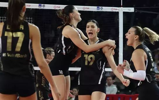 VakıfBank Finale Yükseldi