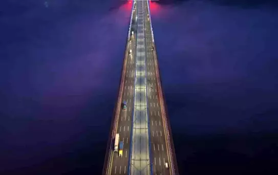 İstanbul'da Büyüleyici Sis Manzarası