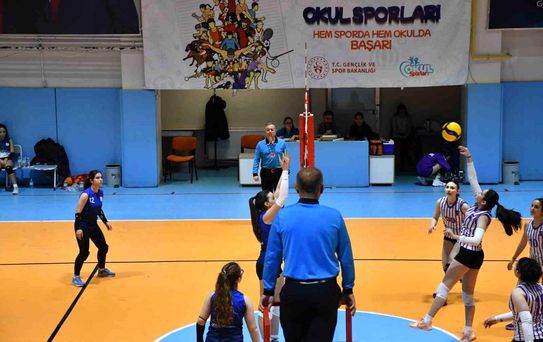 Yıldız Kızlar Voleybol Kulüp Müsabakaları sona erdi