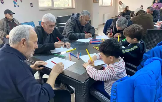 Çocuklardan büyüklerine huzurevinde ziyaret