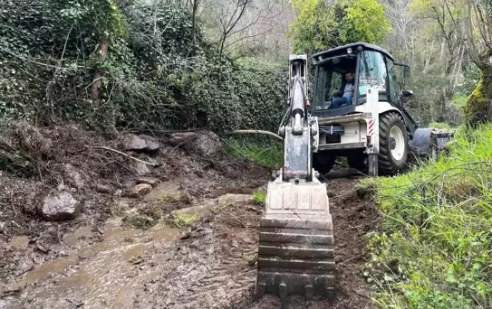 Efeler Belediyesi yol çalışmalarını sürdürüyor