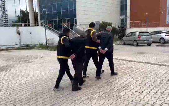 İskenderun'da Aranan İki Şahıs Gözaltına Alındı