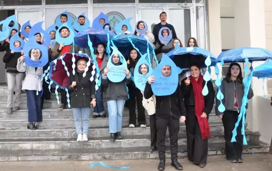 Öğrenciler 5 Litre Su ile Bir Gün Geçirdi