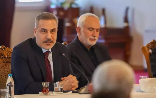 Hakan Fidan, Filistin'e Destek Platformu ile Bir Araya Geldi