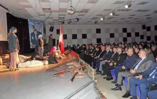 Çanakkale Zaferi Anma Töreni Çeşme'de Yapıldı