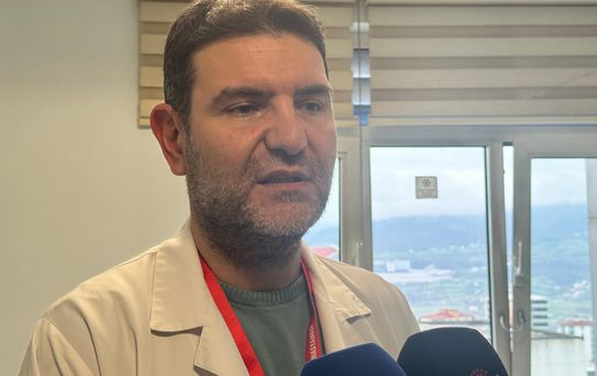 Kalbi 3 saat durdurularak, aort damarı değiştirildi