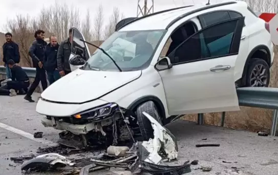 Van'da Kaza: 4 Yaralı