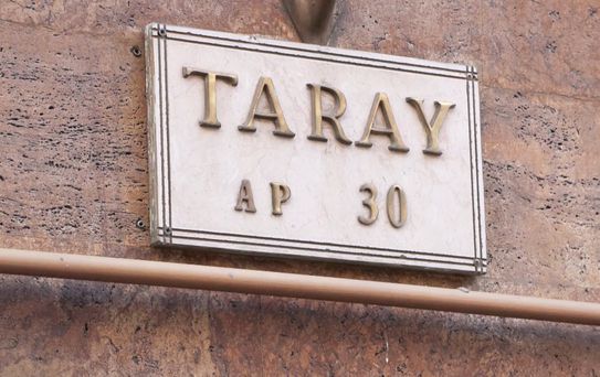 Orhan Pamuk'un Apartmanı Yıkılacak