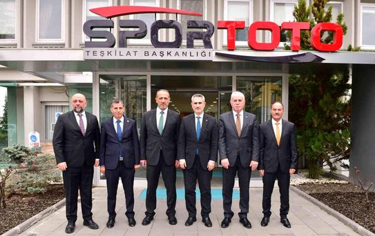 Bayburt'a futbol sahaları ile tenis kortu yapılacak