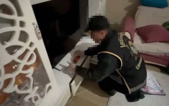 Kırmızı Bültenle Aranan Suç Örgütüne Operasyon