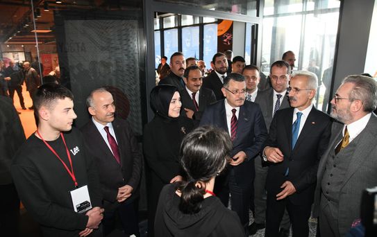 Bakan Uraloğlu'ndan Bilim Merkezi ve Fabrikaya Ziyaret