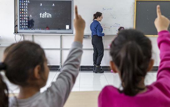 Boş kalan kadrolara ek öğretmen ataması: Başvurular bugün başlıyor