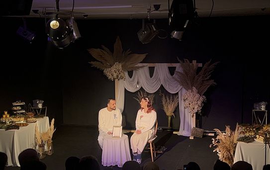 Nişanda Tiyatro Gösterisi!