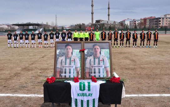 Kars 36 Spor, silahlı saldırıda hayatını kaybeden Kubilay Kaan Kundakçı'yı andı