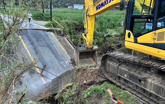 Milas'ta Köprü Çöktü